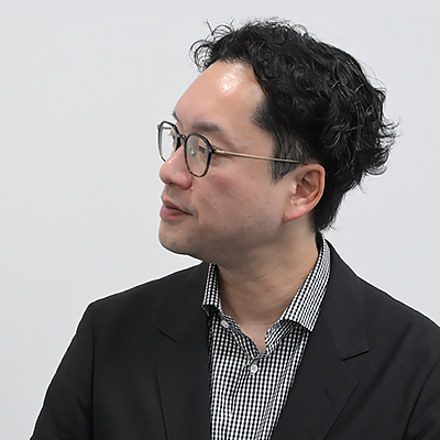 インタビュアーの写真